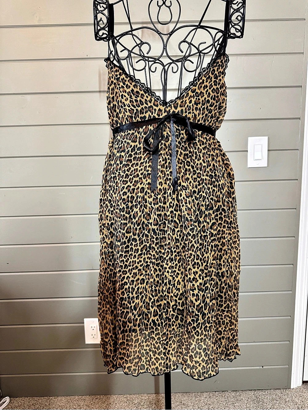 Charlotte Russe Leopard Print Midi Dress